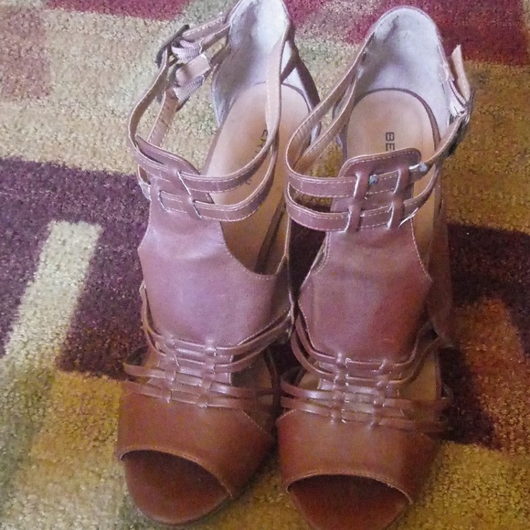 Shoes - Picture 2 of 2